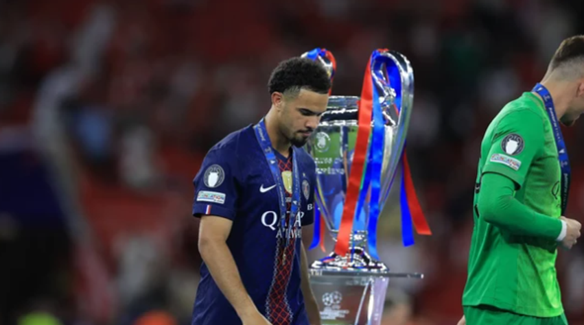 ylli-i-psg-se-ne-histori-te-liges-se-kampioneve-lojtari-me-i-ri-qe-fiton-dy-trofe
