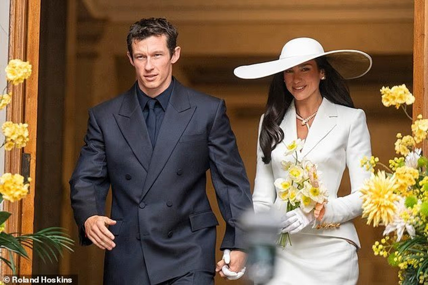 Princesha e popit thotë "po”, martohen Dua Lipa dhe Callum Turner 3 Image