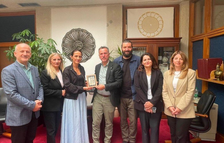 Pulla postare e `Rilindjes` i dhurohet Bibliotekës Kombëtare
