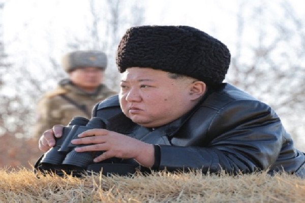 ​Kim Jong Un peshon mbi 140 kg, Koreja e Jugut po monitoron shëndetin e tij