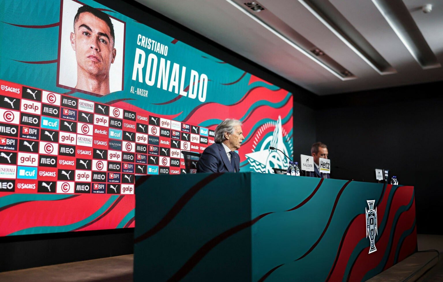 “Këtu vendos unë”, Jesus shpërfill CR7, largohet Ronaldo: Do t’i tregoj të gjitha…