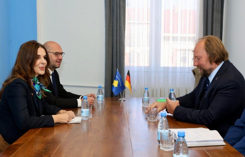 citaku-pret-hofreiterin-kerkon-mbeshtetje-te-shtuar-nga-gjermania-per-kosoven