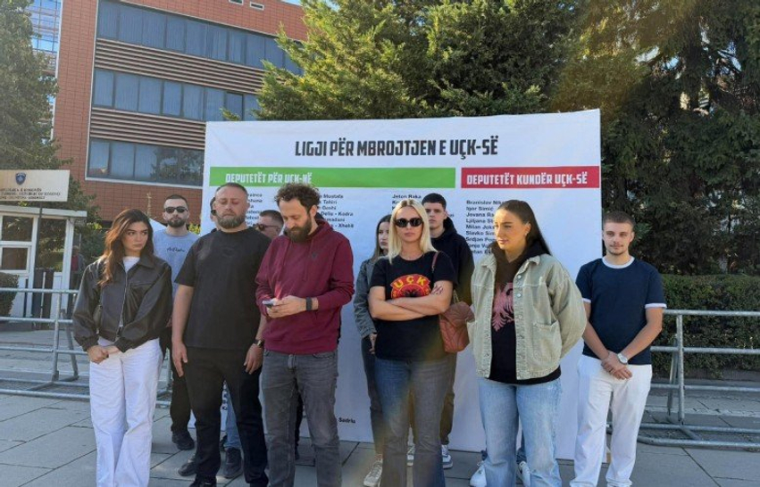 organizatoret-e-jo-ne-emrin-tim-me-aksion-para-kuvendit