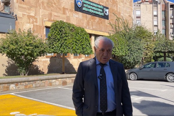 ​Prishja e koalicionit AKR-Guxo në Mitrovicë, shkarkohet menjëherë drejtori komunal Gani Rrustemi