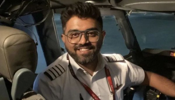 ​Zyrtari i Emirateve të Bashkuara Arabe thotë se bashkëpiloti i Flydubai sulmoi kapitenin me sëpatë