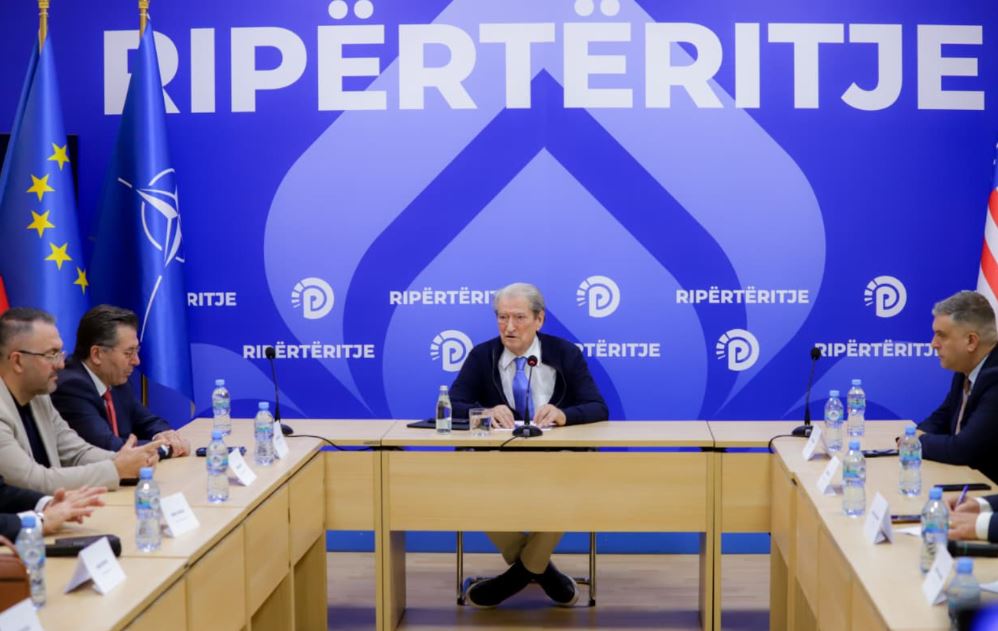 “Dalja e opozitës jashtë institucioneve i intereson vetëm Ramës”, Berisha: Rruga e vetme për largimin e tij është protesta