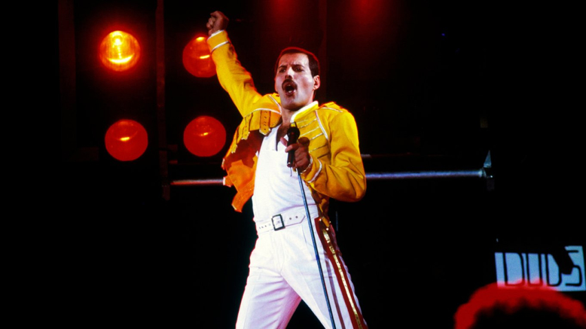 ankand-ne-londer-shitet-per-277-mije-paund-blloku-me-doreshkrimet-e-freddie-mercury