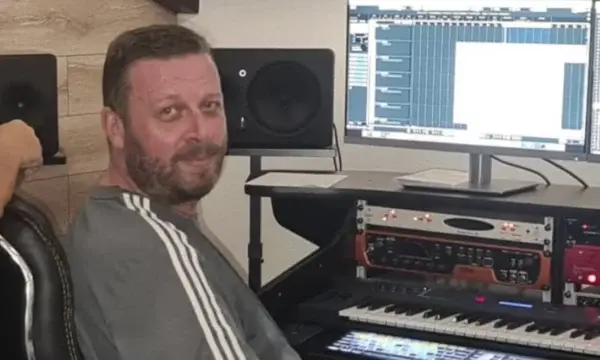 Videot intime të Adrian Hilës vijojnë të qarkullojnë, avokati: Bllokimi i tyre, i vështirë teknikisht