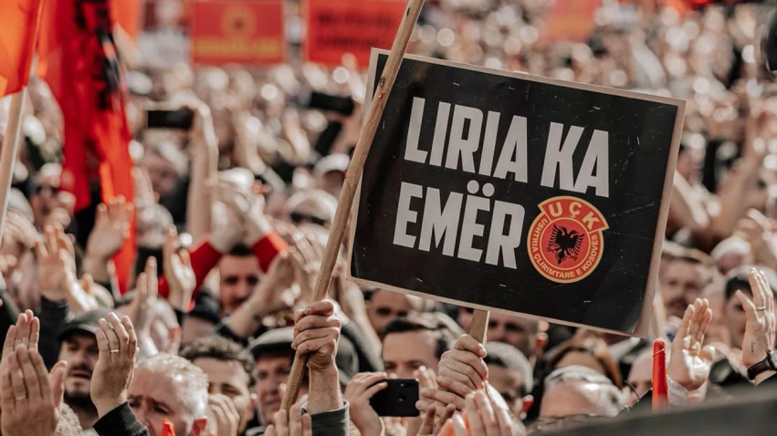protestat-ne-prishtine-shprehin-vitalitetin-e-kosoves-ne-shume-dimensione