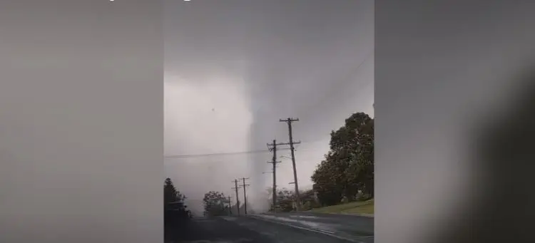 Tornado e rrallë godet një qytet të vogël në Australi