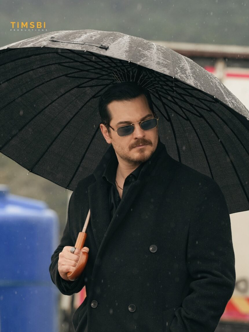 Cagatay Ulusoy rikthehet si Esref  zbulohet kur nisin xhirimet