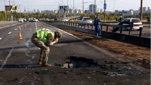 Ura e Kievit goditet nga një sulm i mëtejshëm me dron rus, ndërsa kancelari gjerman bën një vizitë surprizë