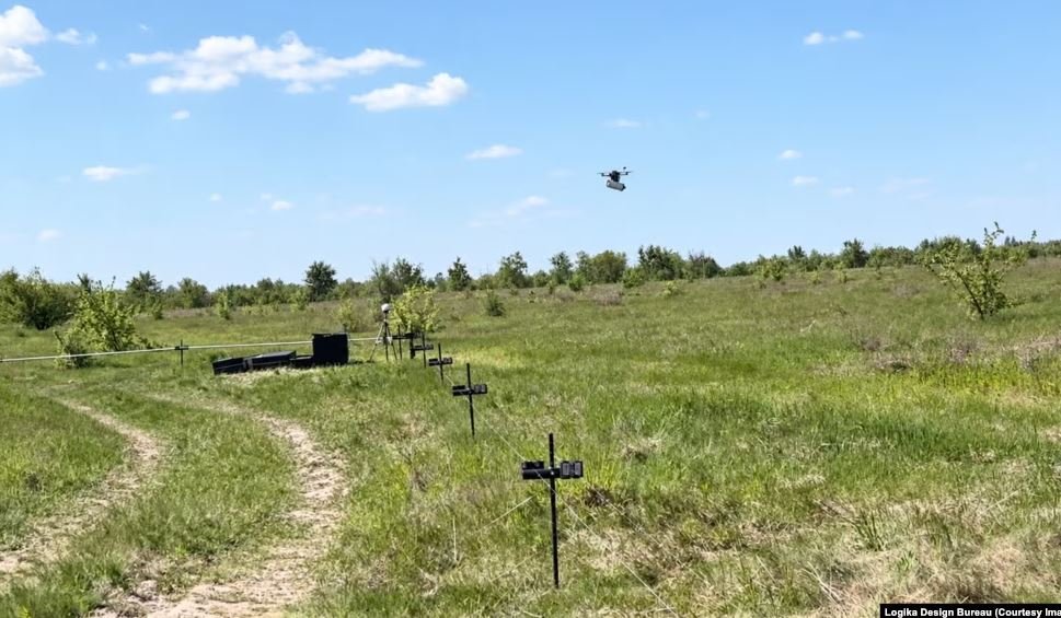 “Tela me gjemba inteligjentë”: Kurthi i ri i Ukrainës për dronët