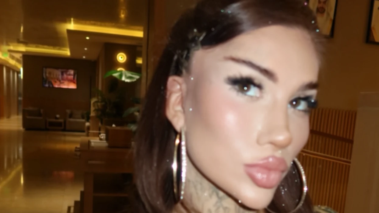 Bia Khalifa reagon me mesazh të fortë pas skandalit të videove intime