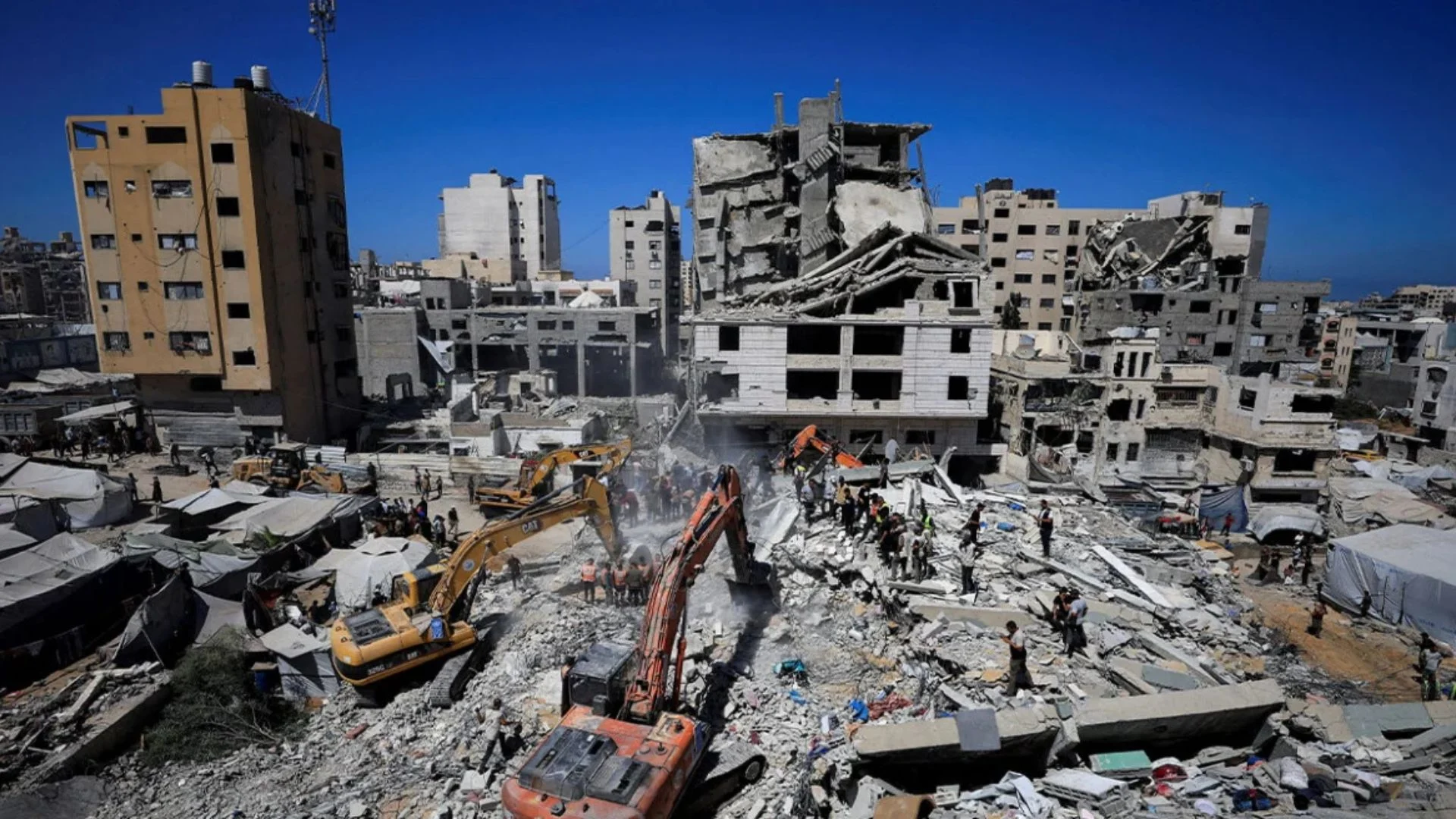 Vijojnë sulmet izraelite në Gaza, humbin jetën pesë persona, ushtria: Shënjestra ishte lideri i Hamasit