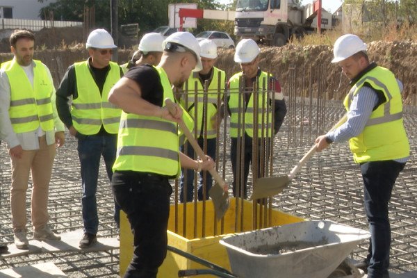 ​Vihet gurthemeli i objektit të radhës nga Al Trade në Fushë Kosovë