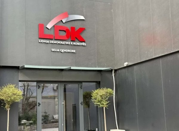 Edhe një dorëheqje tjetër e LDK-së, pas qëndrimit për Specialen