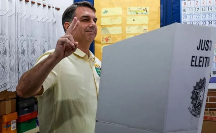 Zgjedhjet presidenciale në Brazil shkojnë në balotazh  Flavio Bolsonaro fiton raundin e parë