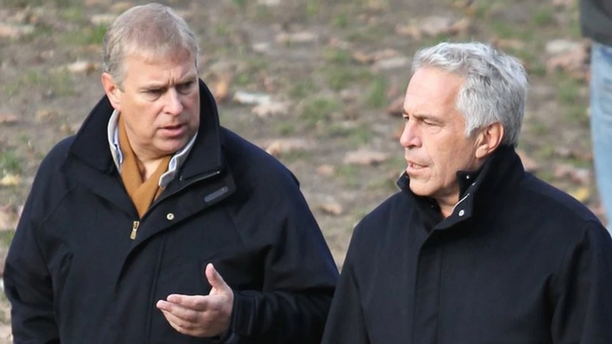 Ish-princi Andrew padit policinë për arrestimin në lidhje me Epstein
