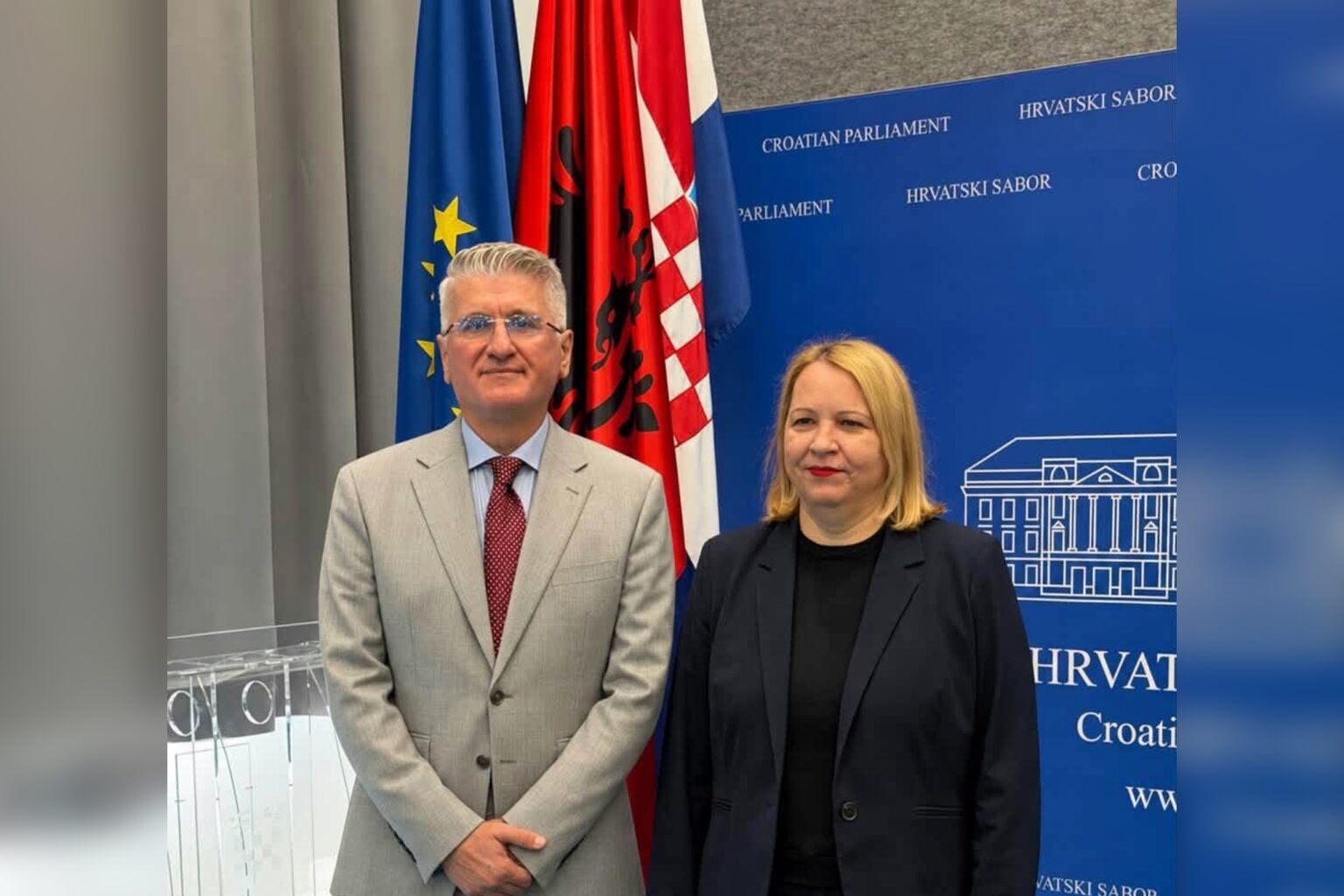 Gjekmarkaj në Zagreb: Mirënjohje Kroacisë për Kosovën. Apel për standarde demokratike dhe drejtësi të pavarur