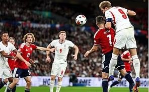 Anglia fiton thellë ndaj Republikës Çeke