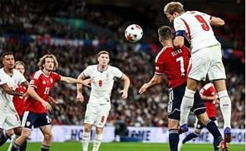 Anglia fiton thellë ndaj Republikës Çeke