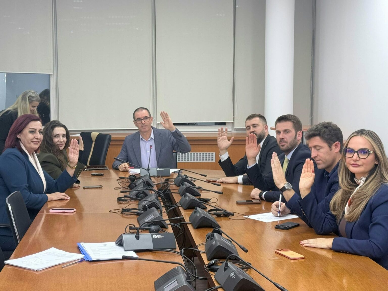 Projektligji për Dhomat e Specializuara kalon në Komisionin për Buxhet dhe Financa me procedurë të përshpejtuar