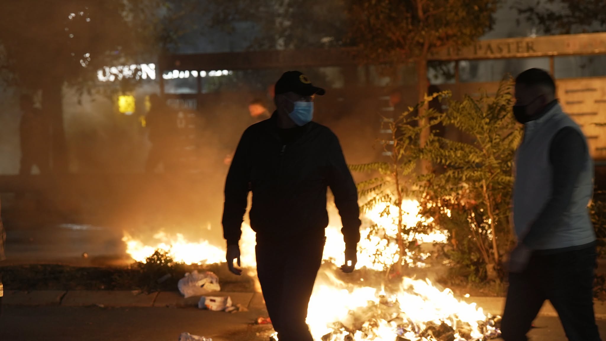 Protesta eskaloi, ndryshimet e Speciales mund të kthehen në zero, s’ka marrëveshje për president– çfarë po ndodh me Kosovën?