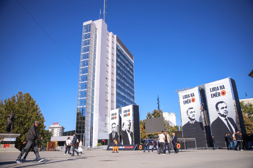 Dosti  Kush po e çon Shqipërinë në ferr dhe Kosovën në flakë 