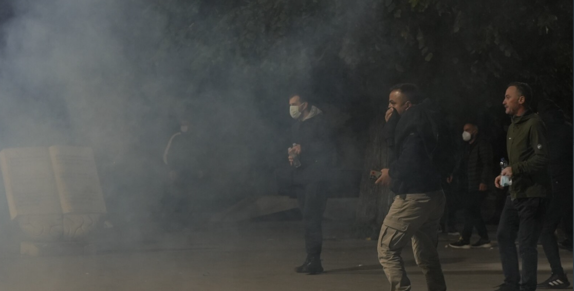 Krasniqi: PDK-së i dështoi “kurthi”, akuzon për planifikim të protestës