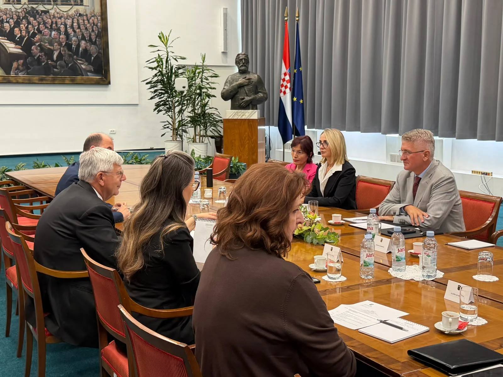 Gjekmarkaj takon nënkryetarin e Parlamentit të Kroacisë: Diskutim për integrimin europian, Kosovën dhe shqetësimet e opozitës