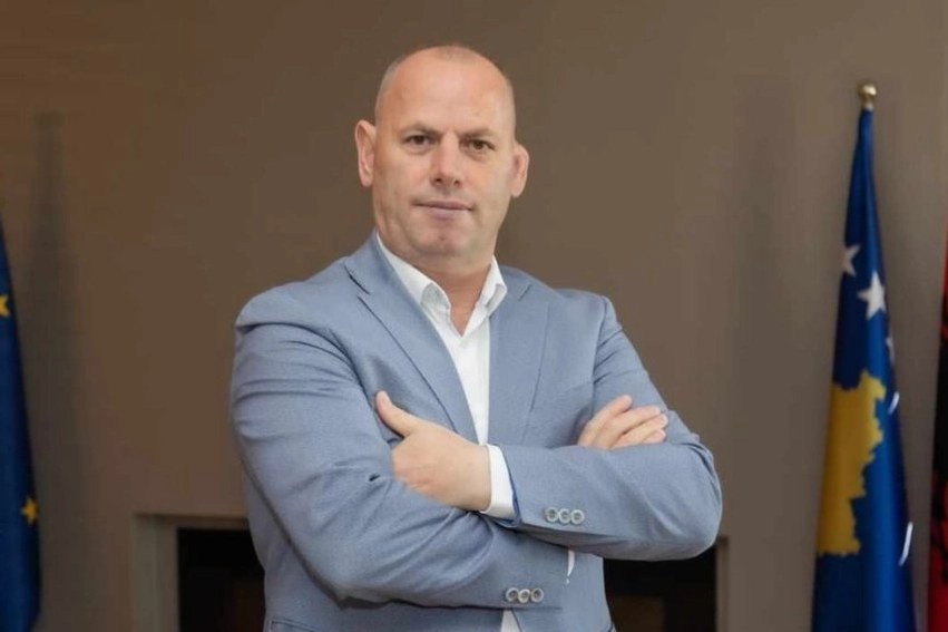 Lladrovci u bën thirrje deputetëve ta votojnë Shiroka-Pulën për presidente