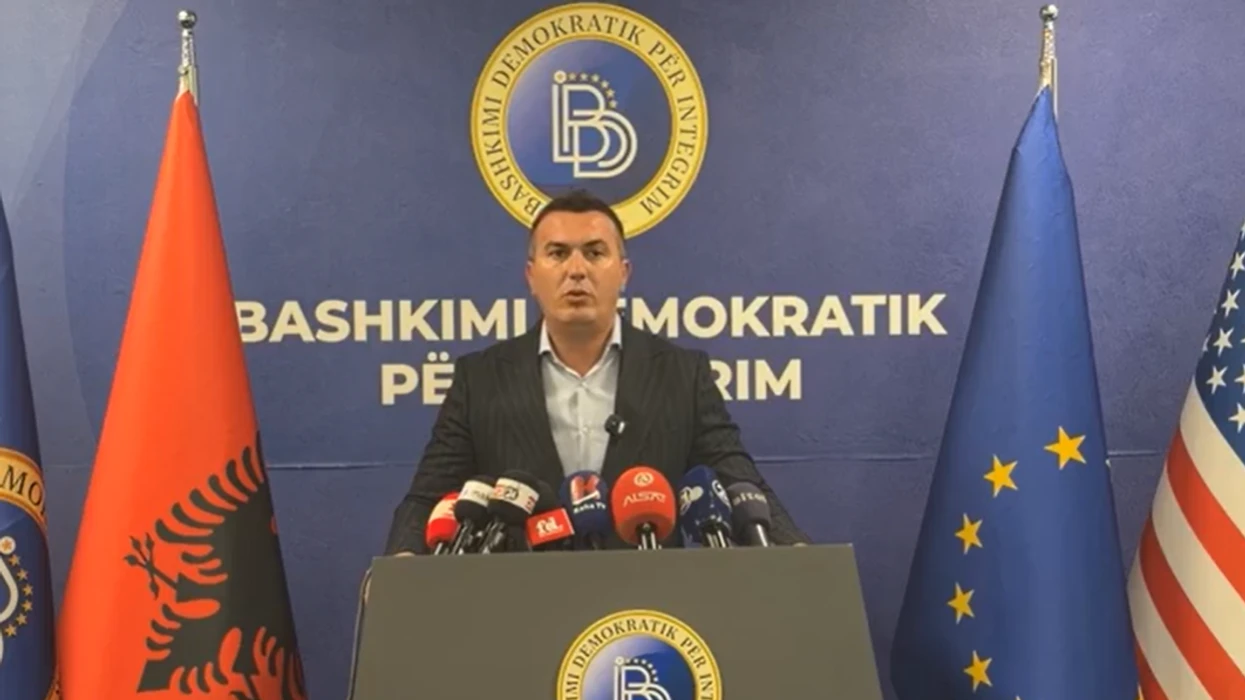 Arbër Ademi: A po përgatit Gjykata Kushtetuese goditjen e radhës ndaj gjuhës shqipe, nuk publikon vendimet në dy gjuhë