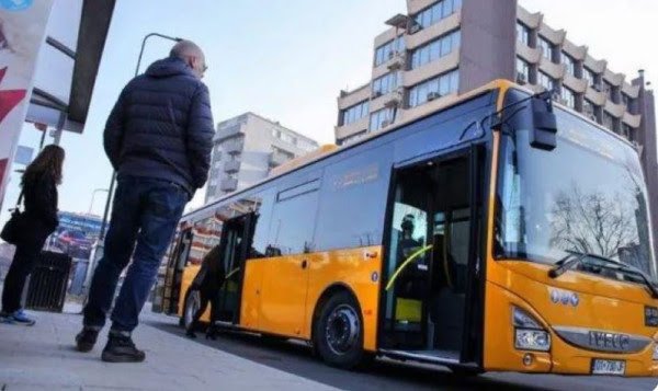 Paralajmërohet vonesë në transportin publik: Planifikoni lëvizjet