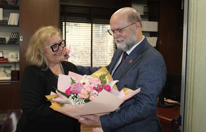 Ambasadori i Shqipërisë uron Shiroka-Pulën për zgjedhjen presidente të Kosovës