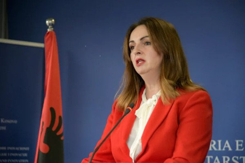 gashi-uron-shiroka-pulen-presim-forcim-te-metejshem-te-lidhjeve-mes-shkupit-dhe-prishtines
