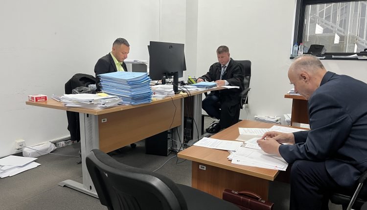 Paditësi kërkon anulimin e vendimit, me të cilin u anulua konkursi për Zyrtar të Gjendjes Civile