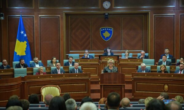Ambasadori francez uron presidenten Shiroka-Pula: Franca pret me padurim të punojë me ju
