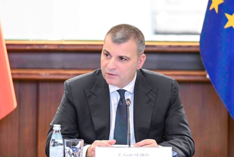 Banka e Shqipërisë mban të pandryshuar normën bazë 2,5%, ekonomia rritet 3,6%