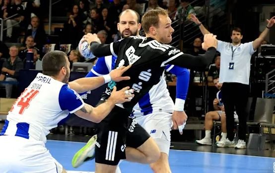 Fuchse Berlin triumfon ndaj Portos, Aalborgu nuk ia del me Aalborgun