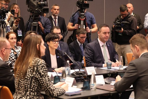​Glauk Konjufca kërkon përfshirje të plotë të Kosovës në Korridorin VIII