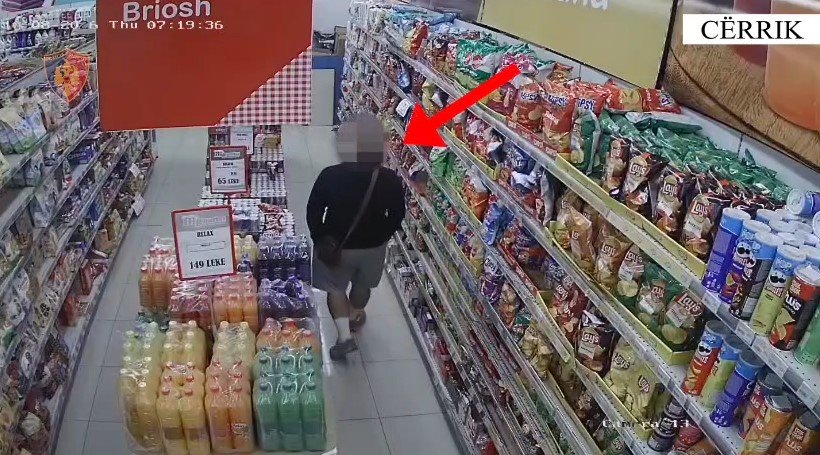 I vuri zjarrin një marketi duke rrezikuar jetën e punonjësve, arrestohet autori në Cërrik 