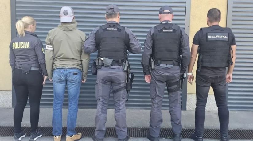Operacion ndërkombëtar në 3 shtete: Arrestohen 36 persona, konfiskohen 66 kg drogë dhe armë