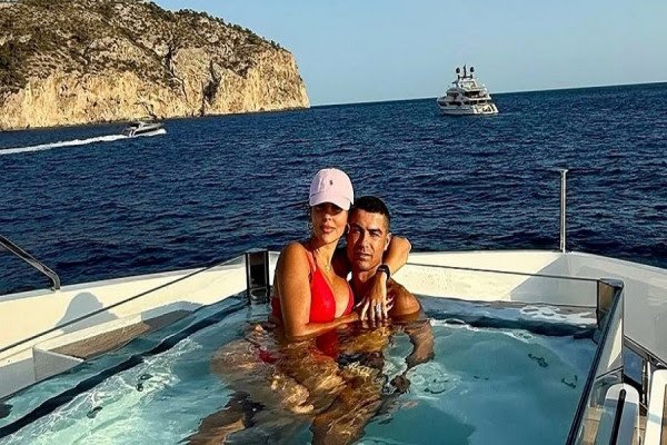 ​Ronaldo dhe Georgina blejnë dy vila luksoze në një ishull