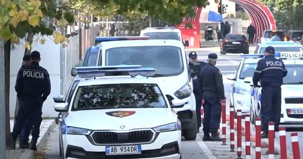 “Jam udhëheqës i milicisë serbe”- Email-e kërcënuese në disa institucione: Do të vrasim shqiptarë derisa...