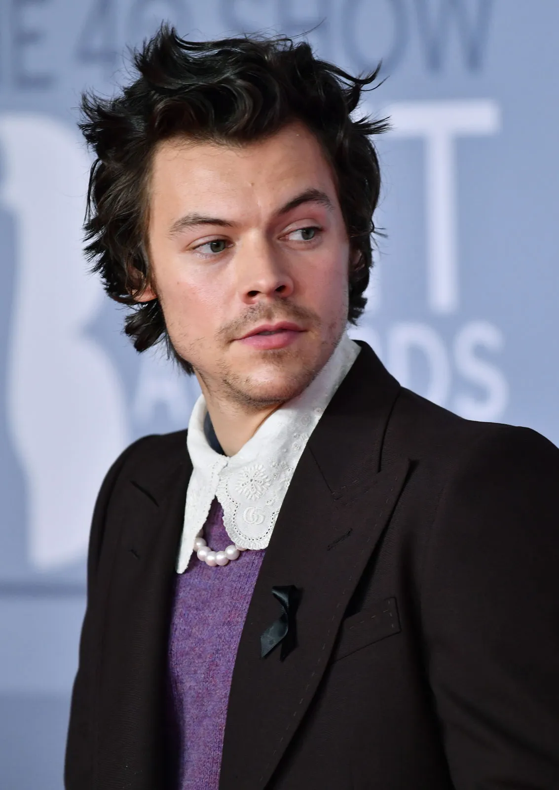 Harry Styles rrëfen periudhën kur kishte frikë të dilte nga shtëpia për shkak të famës