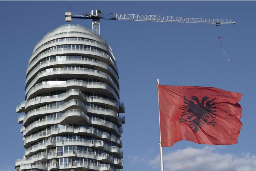  The Guardian  zbërthen bumin e ndërtimeve në Shqipërinë e Ramës  500 projekte dhe pikëpyetje të mëdha