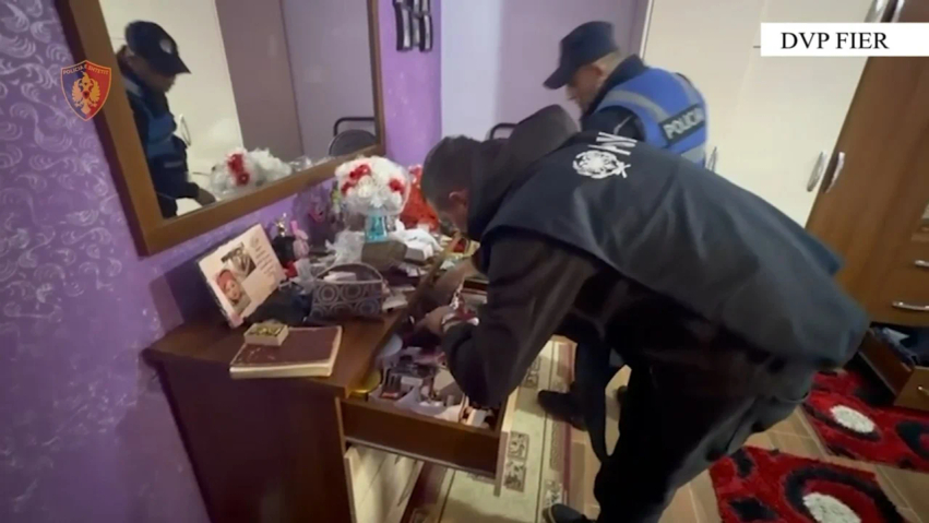 Ushtronin aktivitet financiar pa licencë  policia ekzekuton 14 masa sigurie në Fier
