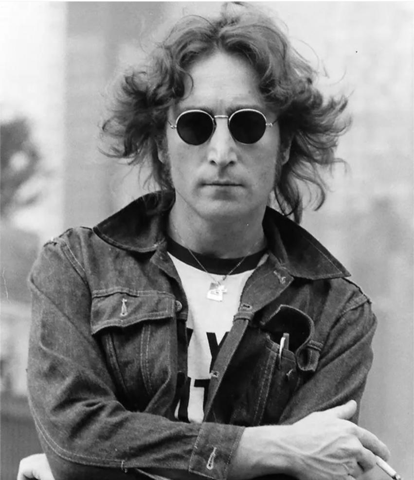 John Lennon  86 vjet nga lindja e legjendës së  The Beatles 