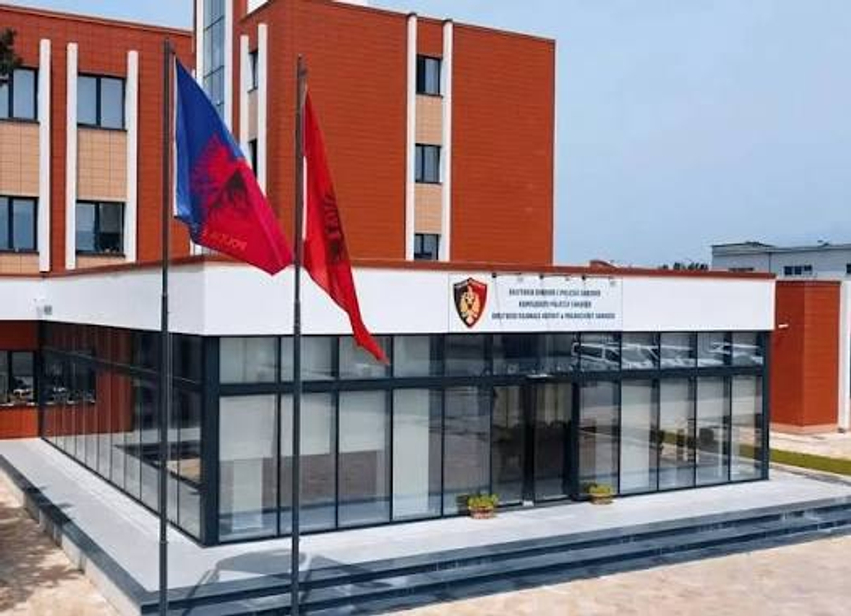 Nga Shkodra drejt Malit të Zi me 7 emigrantë nga Filipinet dhe Afganistani në makinë  arrestohet 23 vjeçari